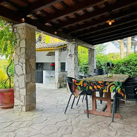 Casa Iako Vil·la Mont Barbat